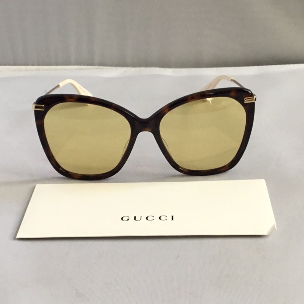 GUCCI SUNGLASSES LADIES. - Picture 7 of 8